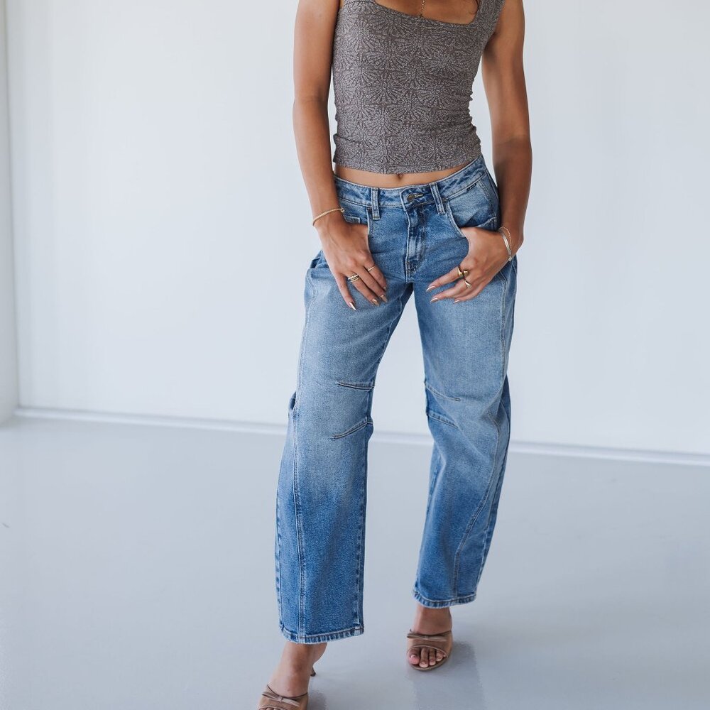 Barrel Jeans Mid Rise Relaxed Fit Medium Wash Denim NWT